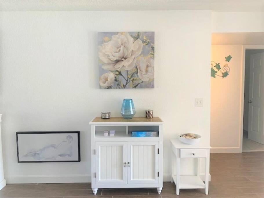 Beautiful Bright & Sparkling 2Bed 1Bath Beach Retreat - Unit 212 โคโคบีช ภายนอก รูปภาพ
