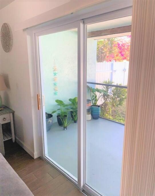 Beautiful Bright & Sparkling 2Bed 1Bath Beach Retreat - Unit 212 โคโคบีช ภายนอก รูปภาพ
