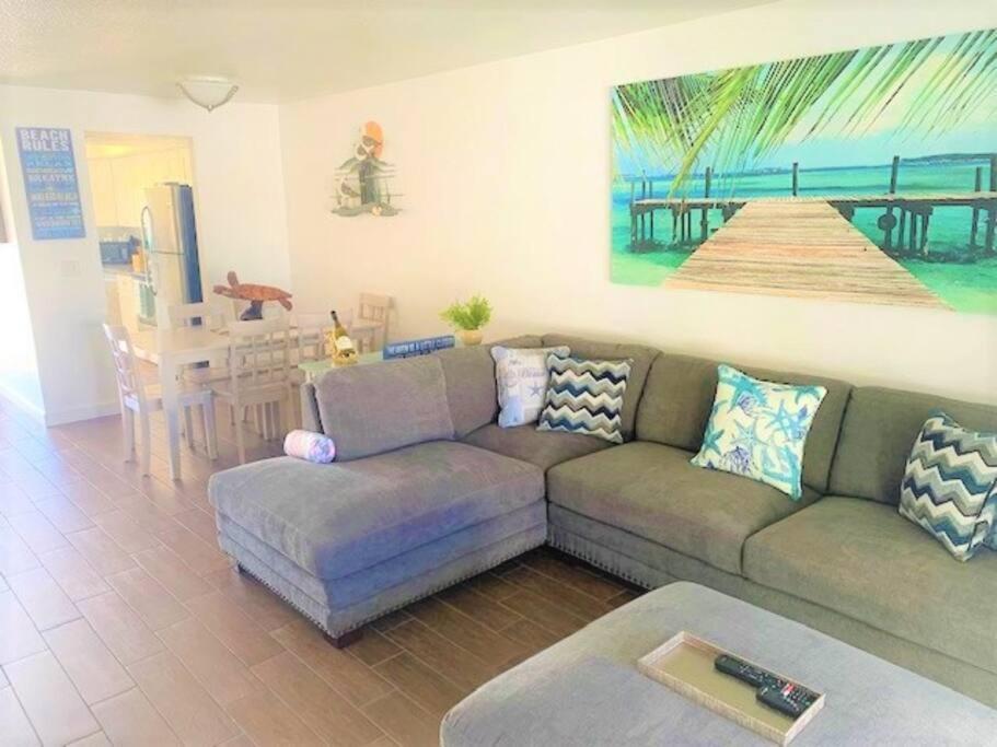 Beautiful Bright & Sparkling 2Bed 1Bath Beach Retreat - Unit 212 โคโคบีช ภายนอก รูปภาพ