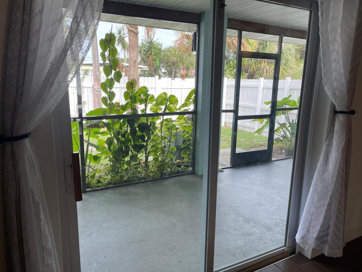 Beautiful Bright & Sparkling 2Bed 1Bath Beach Retreat - Unit 212 โคโคบีช ภายนอก รูปภาพ